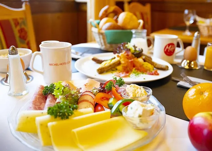 فندق Michel 3*