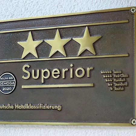Roomingtons Hotel 3*
