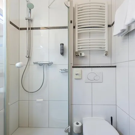 Hotel Roomingtons 3*