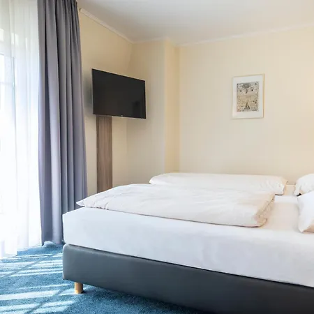 Roomingtons 3*
