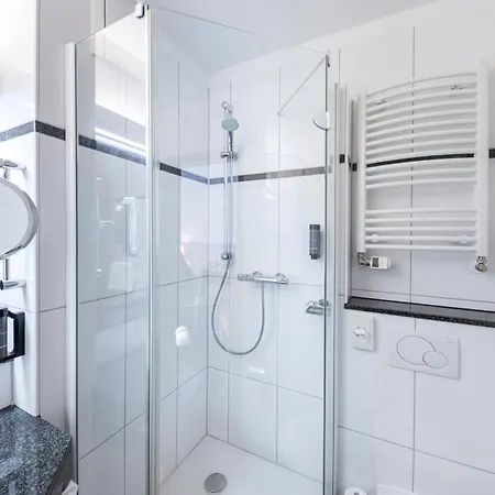 Roomingtons 3*