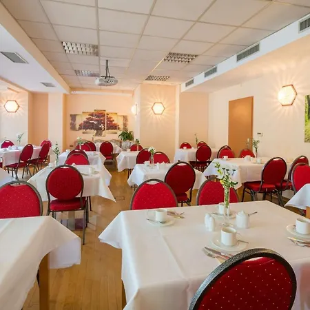 Hotel Roomingtons Lohr am Main